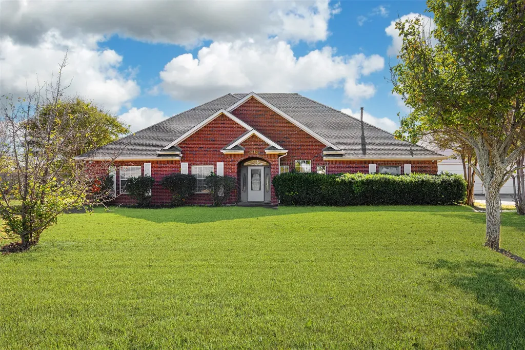 14184 County Road 489 Nevada TX 75173