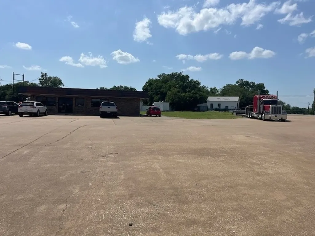 2900 W Morton Street Denison TX 75020