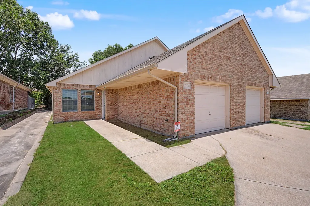 3124 Cherry Lane Fort Worth TX 76116