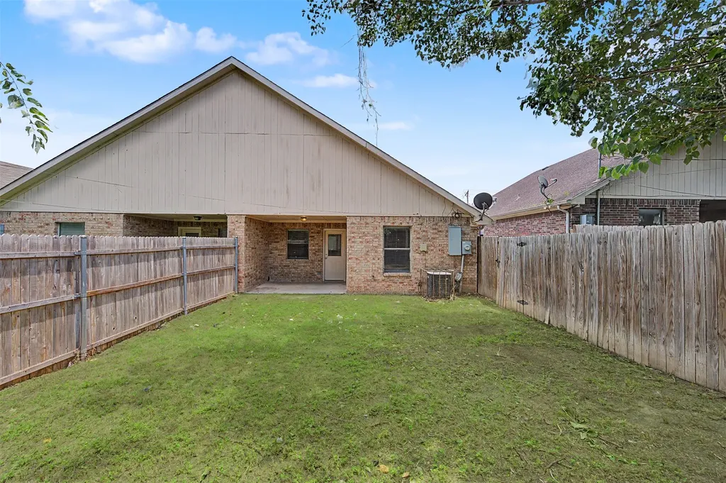 3124 Cherry Lane Fort Worth TX 76116