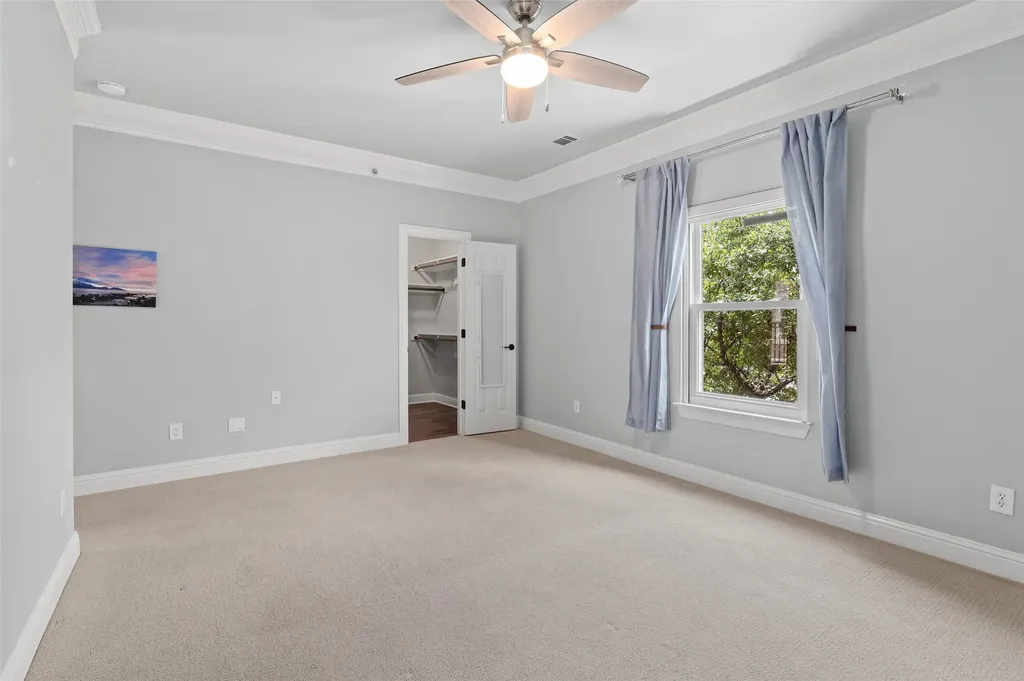 5609 Lindell Avenue Dallas TX 75206