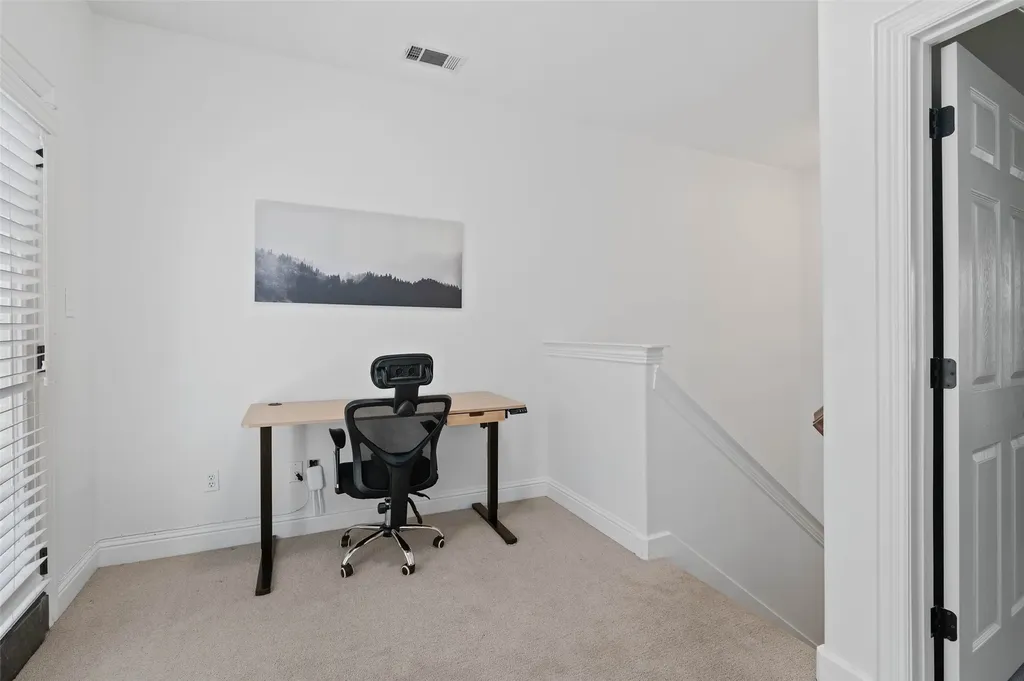5609 Lindell Avenue Dallas TX 75206
