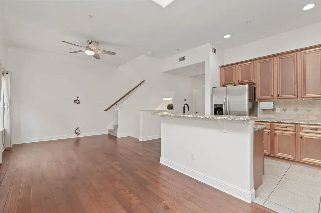 5609 Lindell Avenue Dallas TX 75206