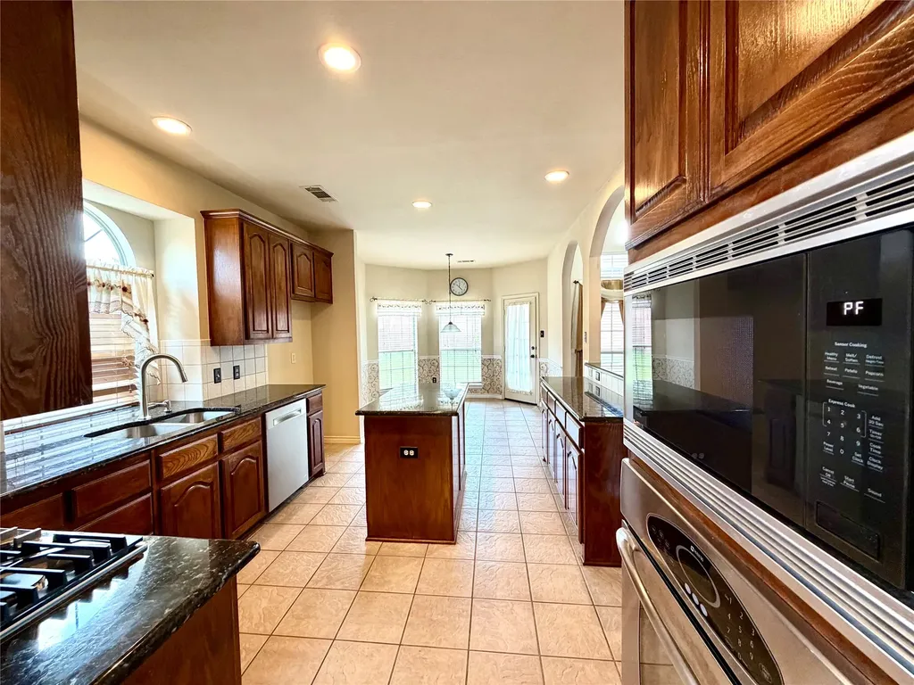 7204 Crane Drive Sachse TX 75048