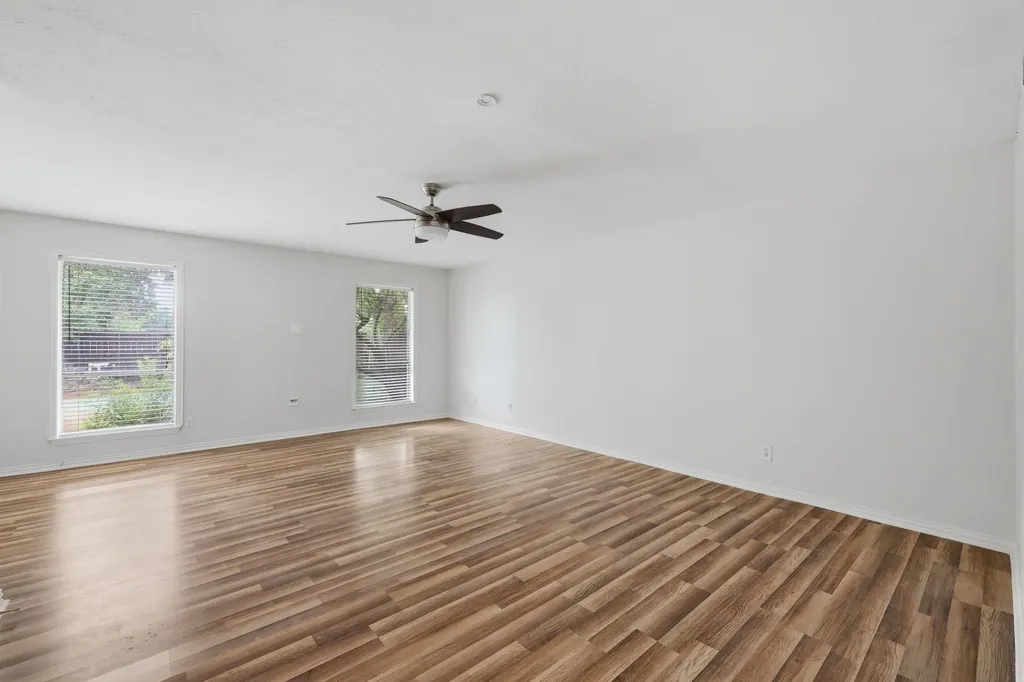 6908 Heatherknoll Drive Dallas TX 75248
