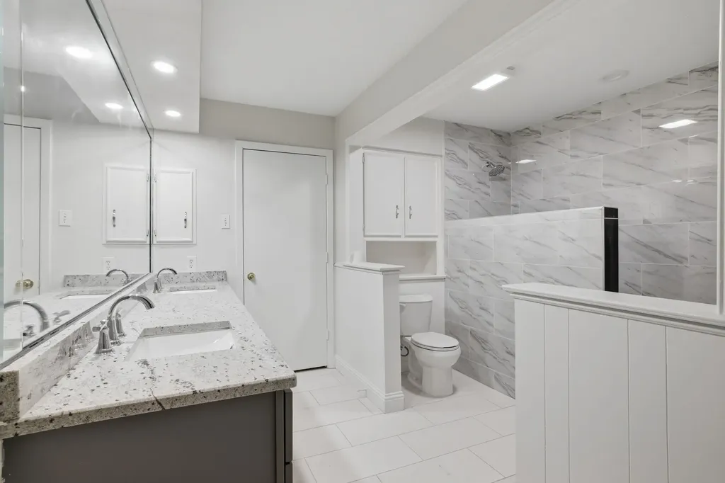 6908 Heatherknoll Drive Dallas TX 75248