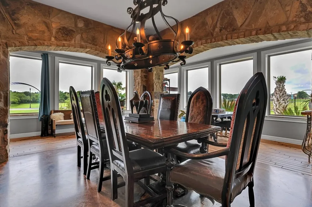 5004 Gholson Road Waco TX 76705