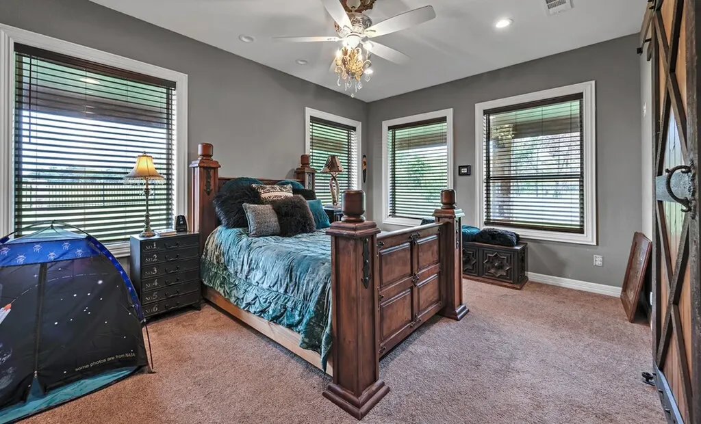 5004 Gholson Road Waco TX 76705