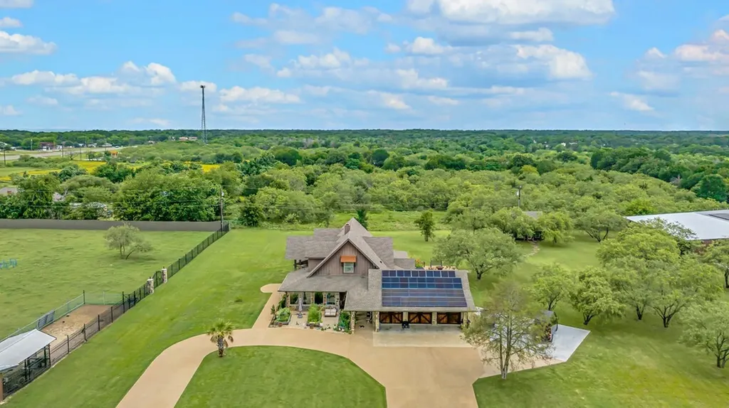 5004 Gholson Road Waco TX 76705