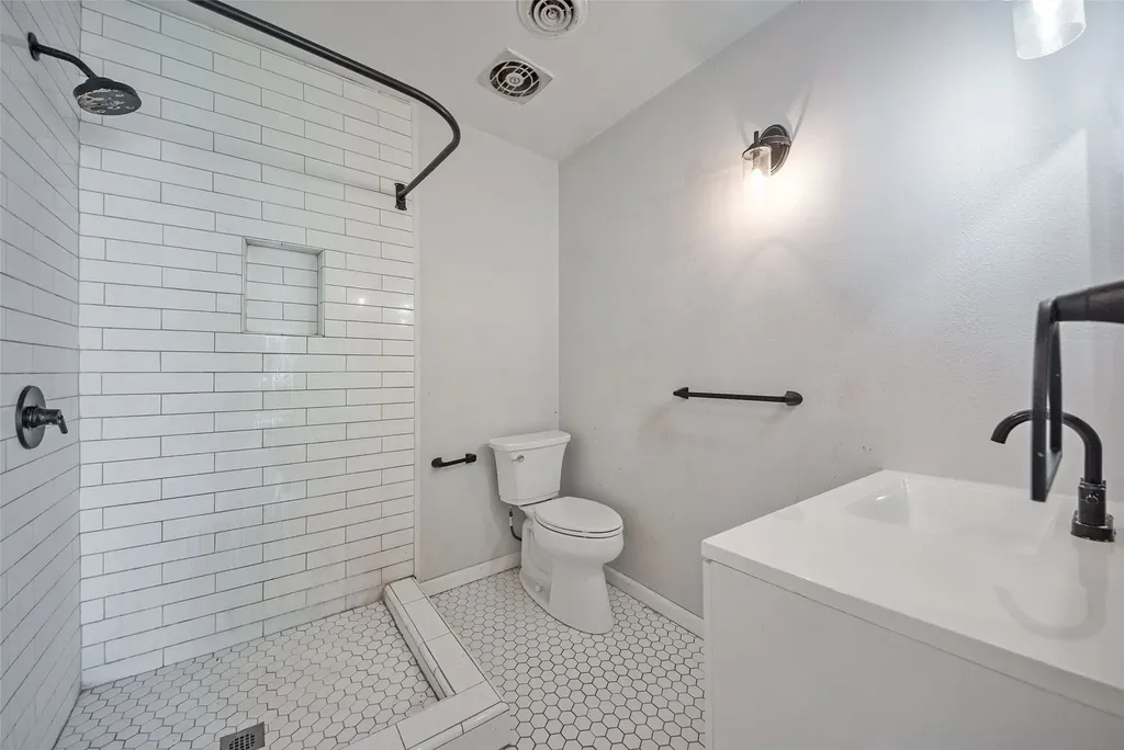 11005 Tascosa Street Dallas TX 75228
