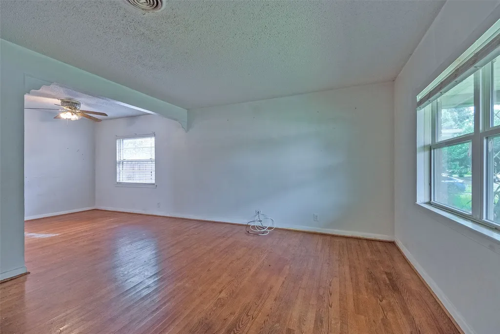 11005 Tascosa Street Dallas TX 75228