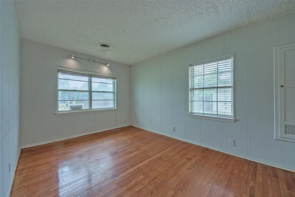 11005 Tascosa Street Dallas TX 75228