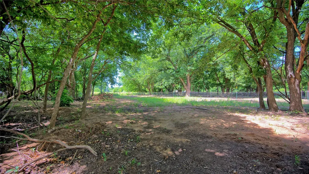 523 Billy Road Bowie TX 76230