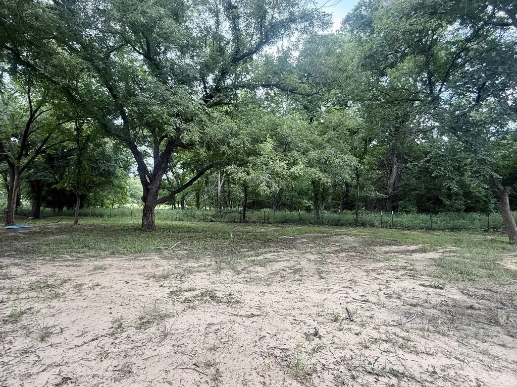 523 Billy Road Bowie TX 76230