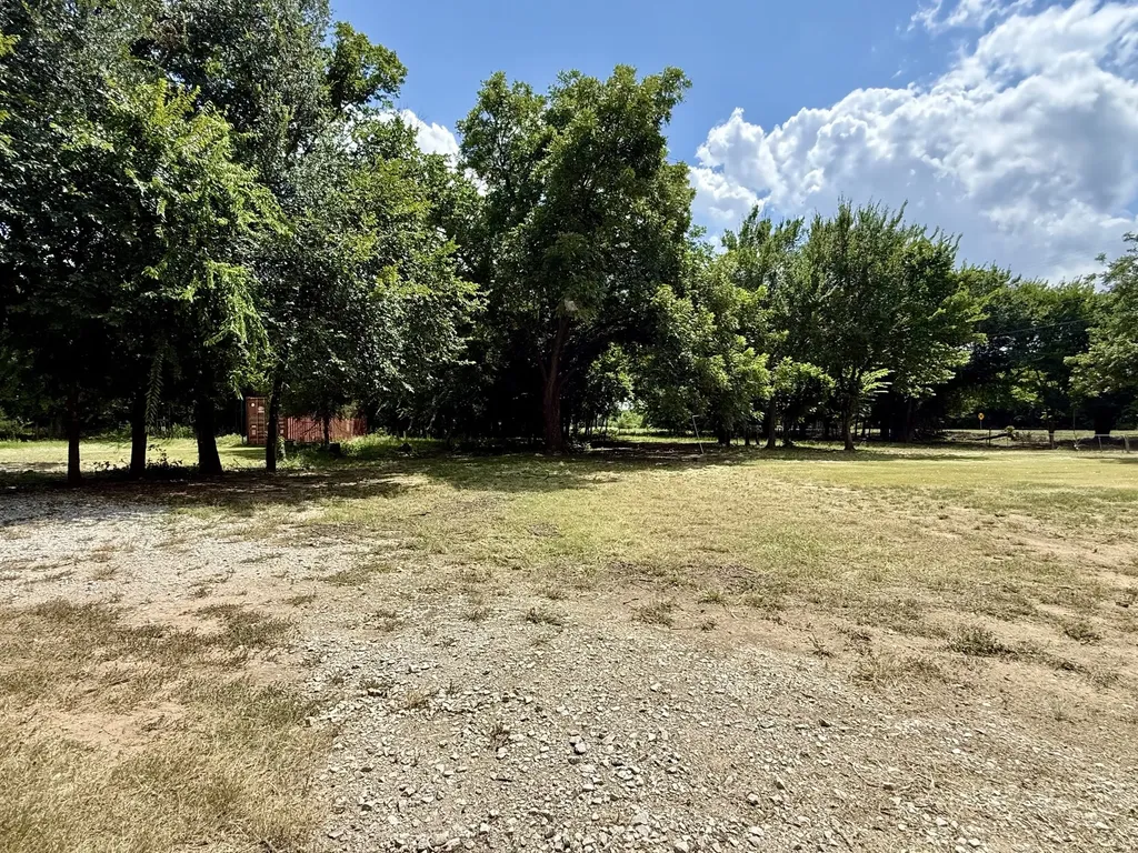 523 Billy Road Bowie TX 76230