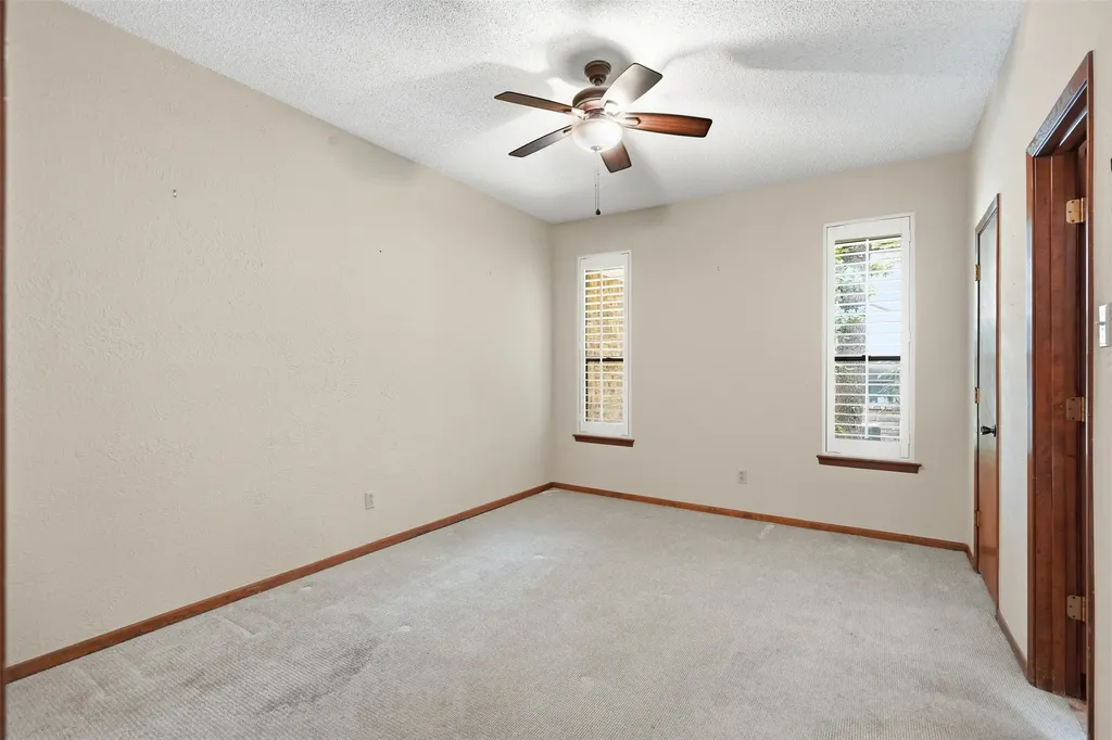 1807 Mossy Oak Street Arlington TX 76012