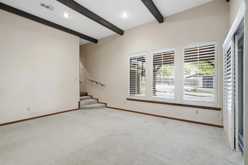 1807 Mossy Oak Street Arlington TX 76012