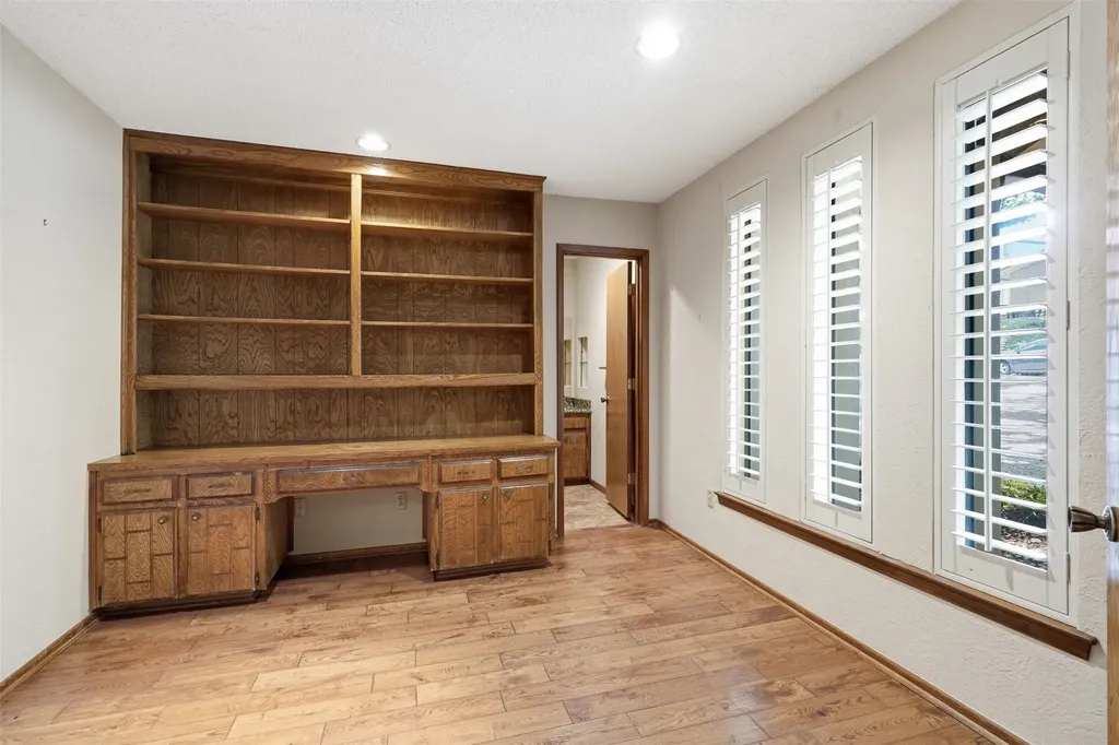 1807 Mossy Oak Street Arlington TX 76012