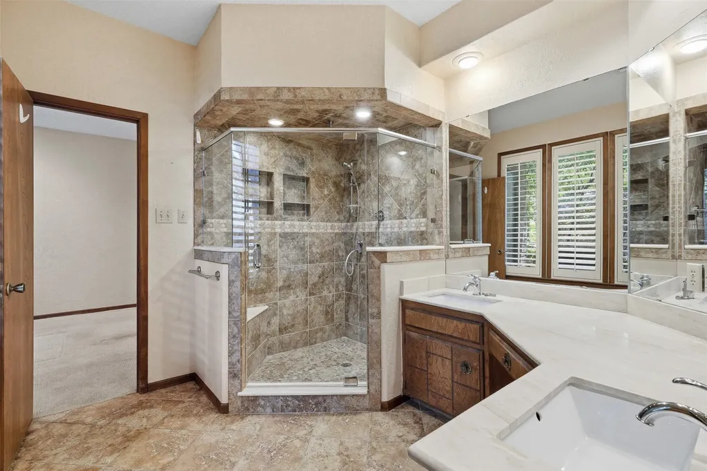 1807 Mossy Oak Street Arlington TX 76012