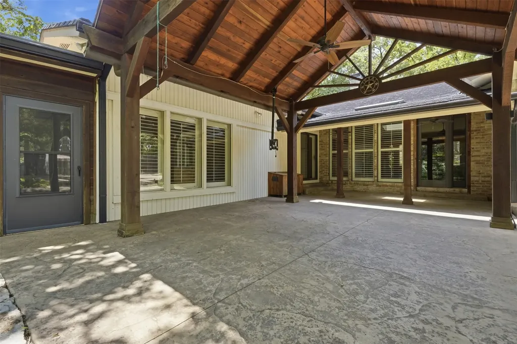 1807 Mossy Oak Street Arlington TX 76012