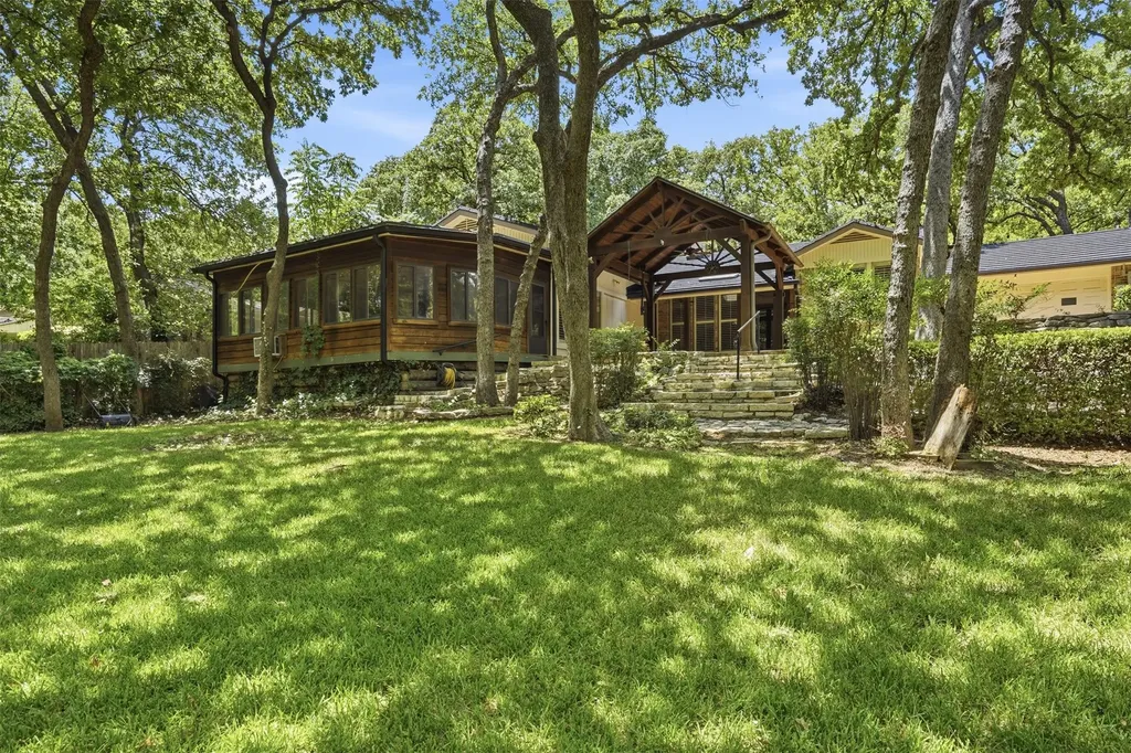 1807 Mossy Oak Street Arlington TX 76012
