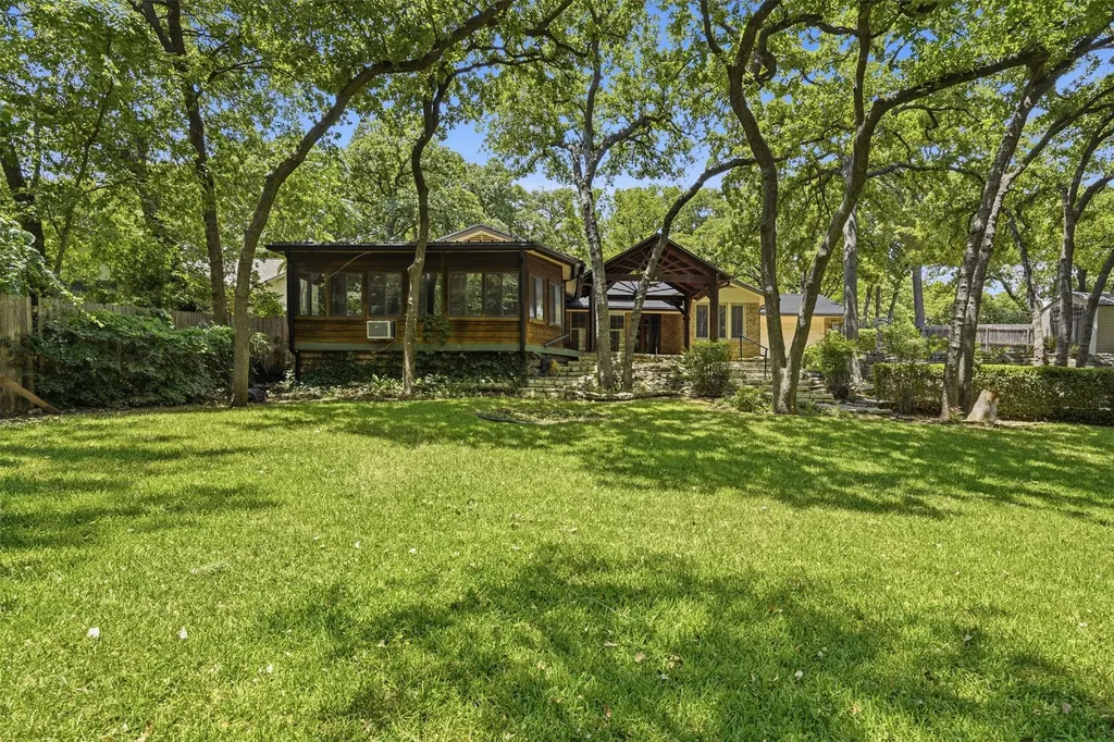 1807 Mossy Oak Street Arlington TX 76012