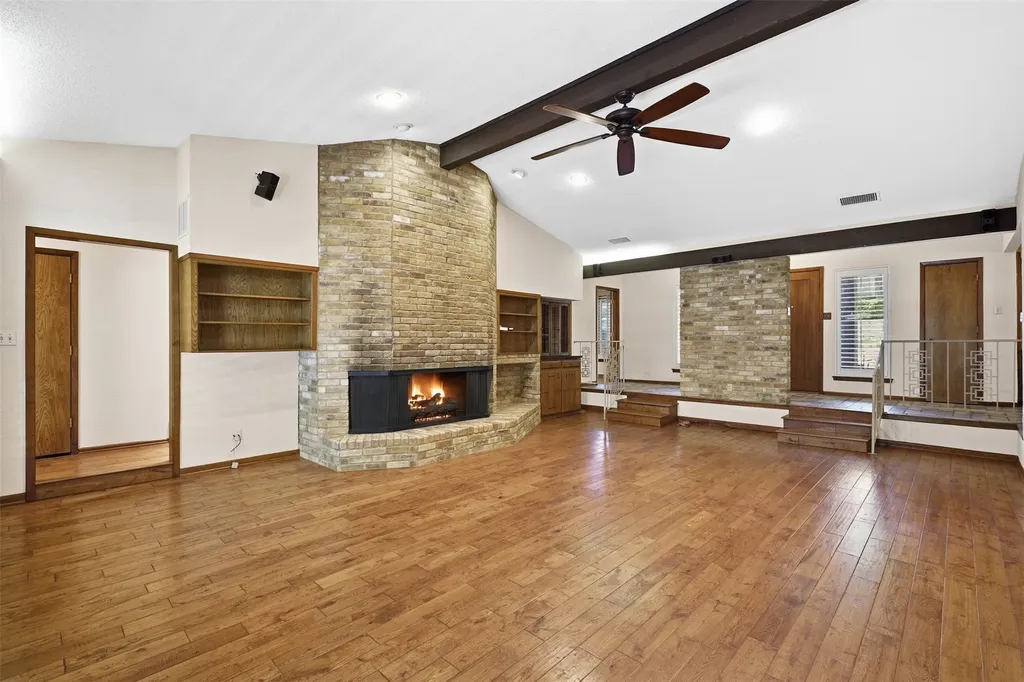 1807 Mossy Oak Street Arlington TX 76012