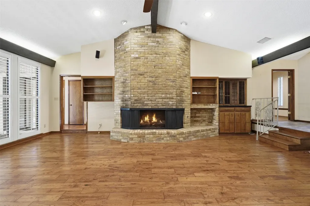 1807 Mossy Oak Street Arlington TX 76012