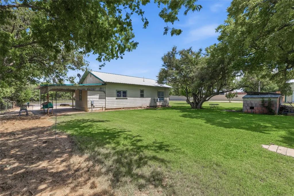19175 Highway 183 N May TX 76857