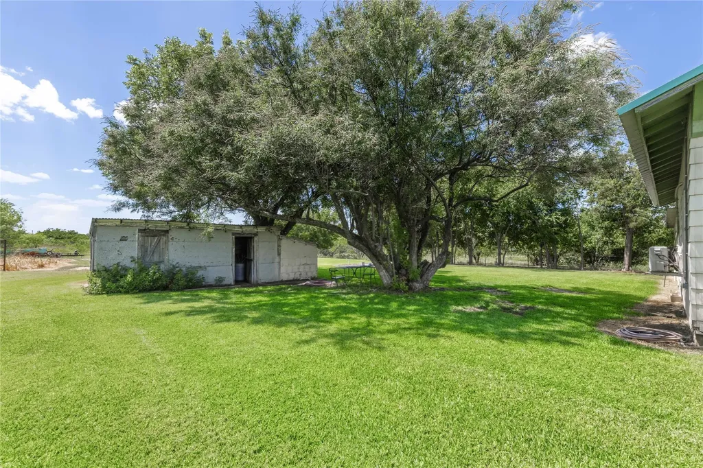 19175 Highway 183 N May TX 76857