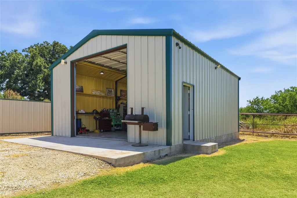 19175 Highway 183 N May TX 76857