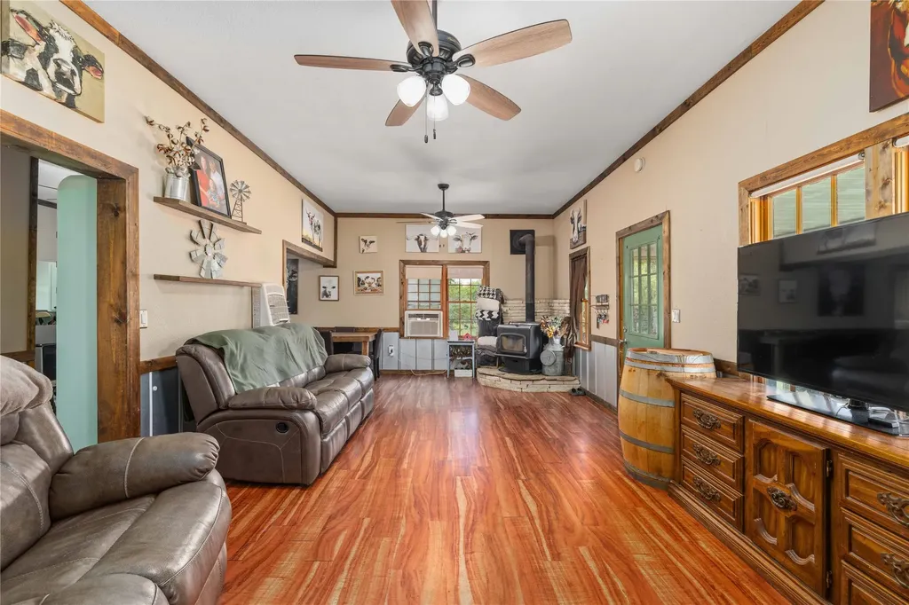 19175 Highway 183 N May TX 76857