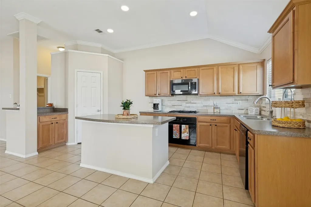 4008 Drexmore Road Fort Worth TX 76244