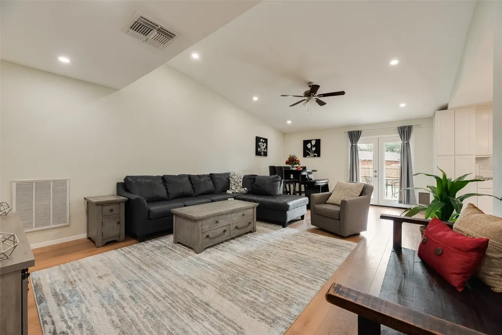 2942 Scott Mill Road Carrollton TX 75007