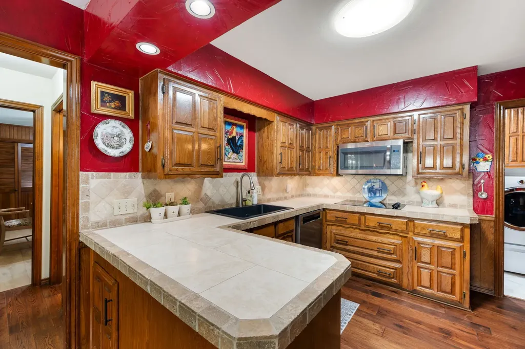 2212 Prestonwood Drive Arlington TX 76012