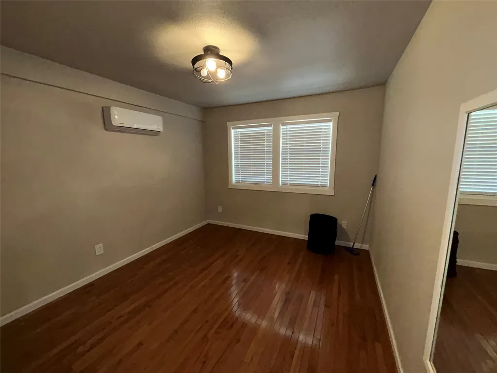 908 Fairview Street Graham TX 76450
