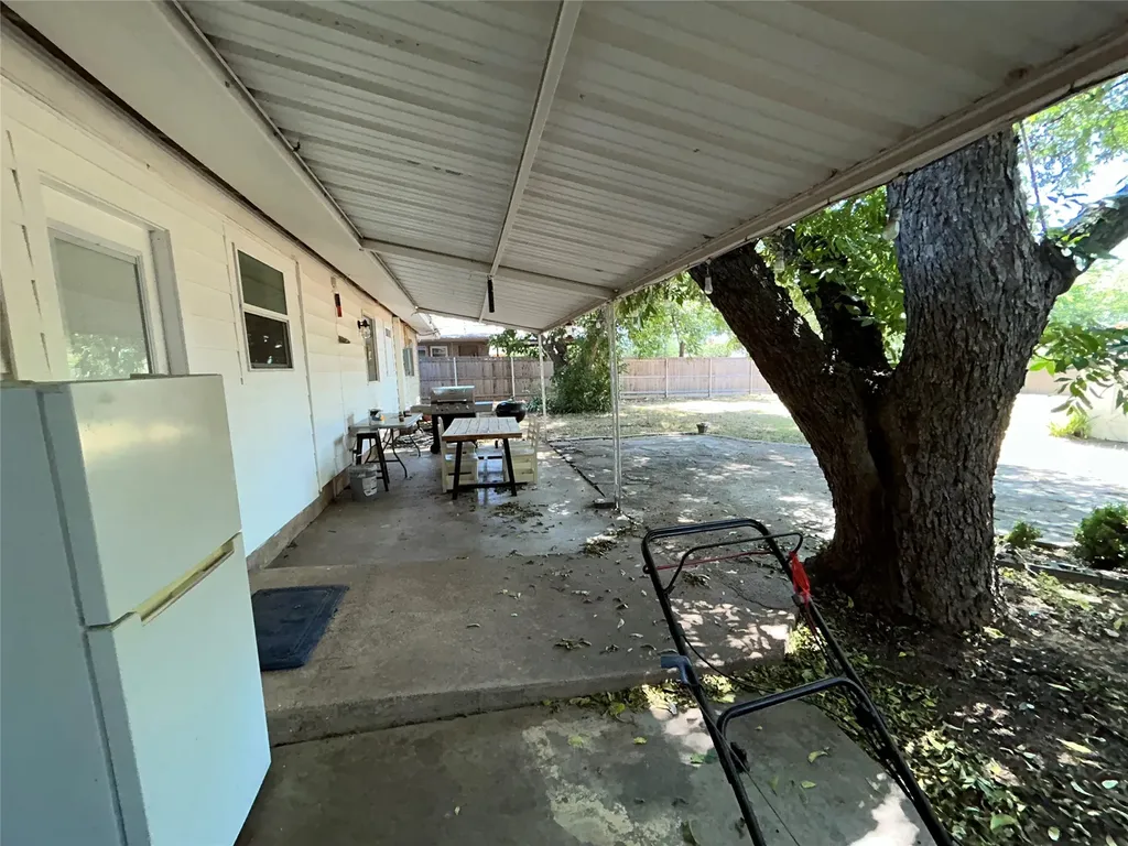 908 Fairview Street Graham TX 76450