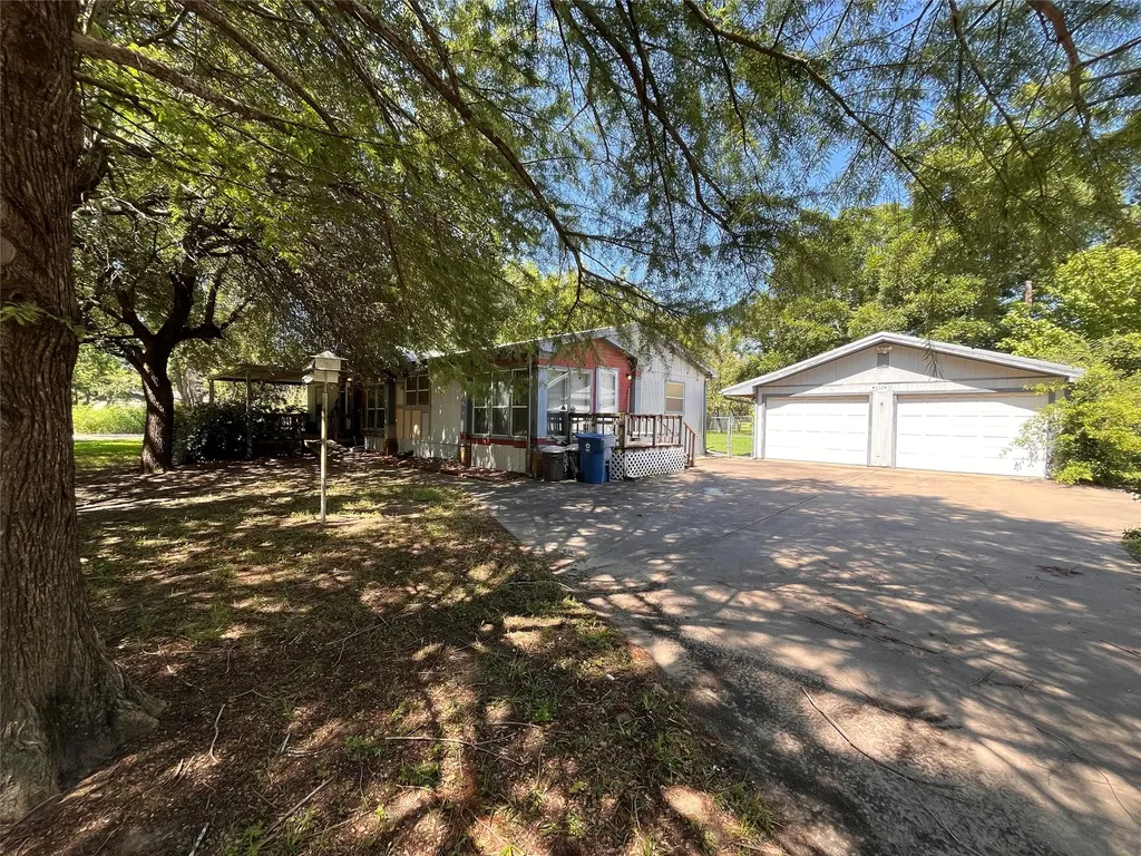 304 S Lafayette Street Campbell TX 75422
