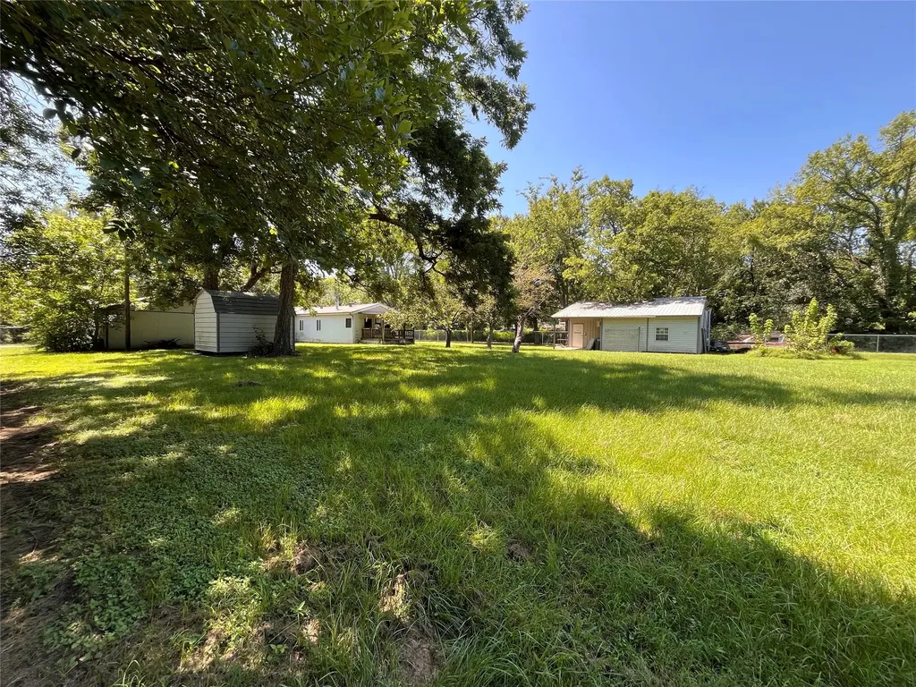 304 S Lafayette Street Campbell TX 75422