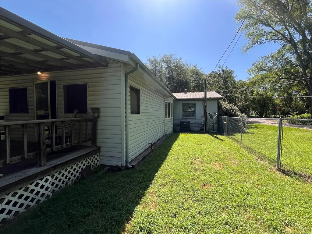 304 S Lafayette Street Campbell TX 75422