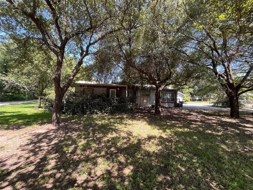 304 S Lafayette Street Campbell TX 75422