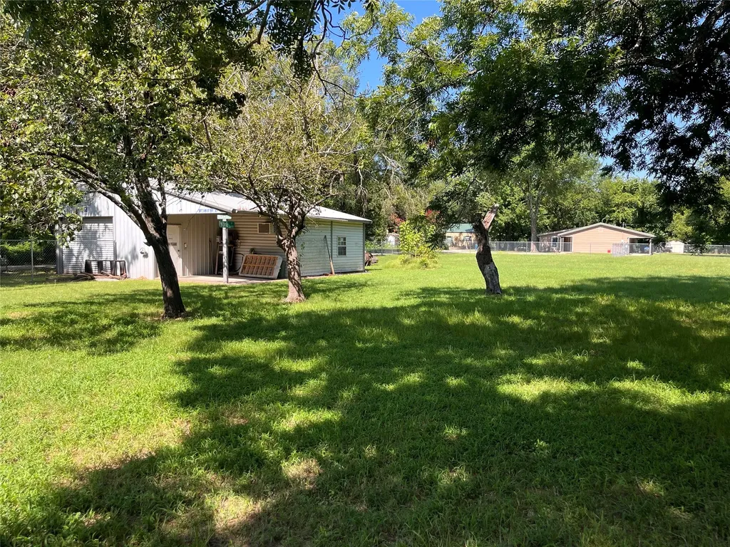 304 S Lafayette Street Campbell TX 75422