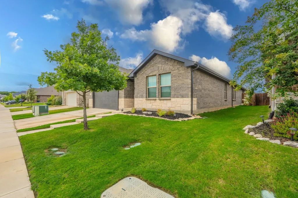 3250 Mccallister Way Royse City TX 75189