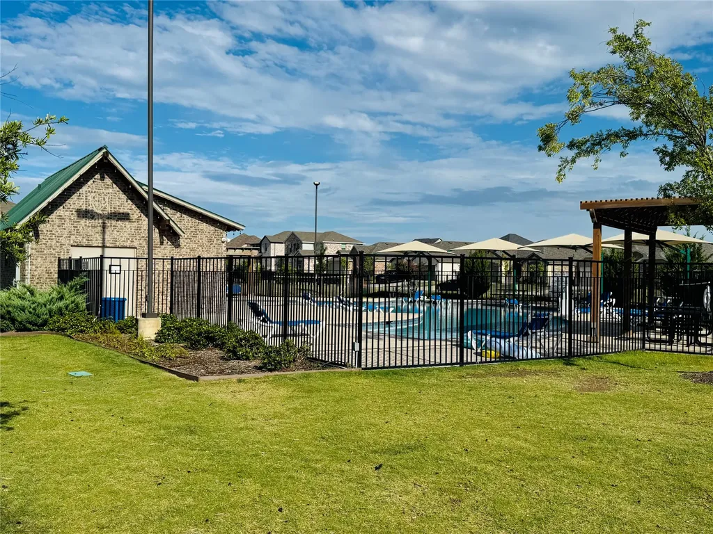 3250 Mccallister Way Royse City TX 75189