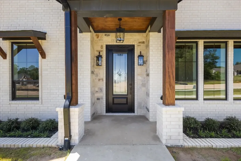 17402 Woodcrest Circle Lindale TX 75771