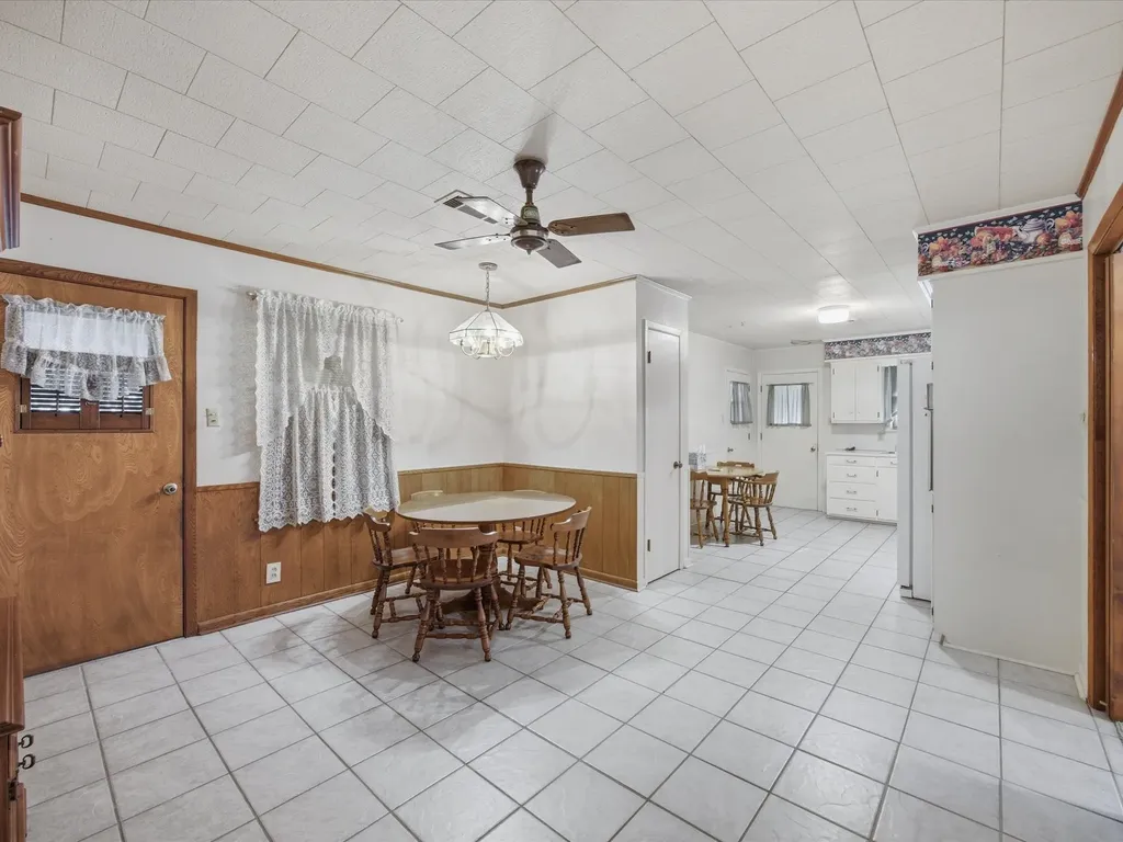 1313 Crestridge Street Ennis TX 75119