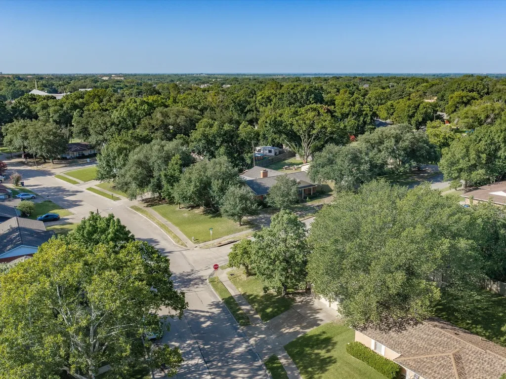 1313 Crestridge Street Ennis TX 75119