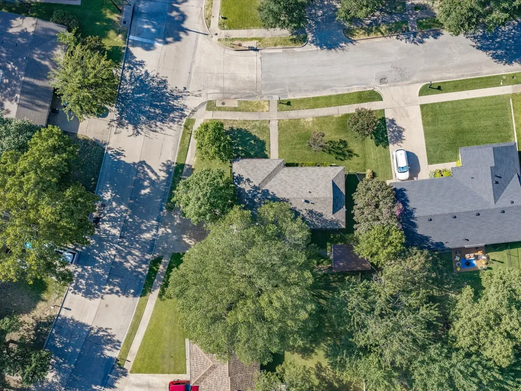 1313 Crestridge Street Ennis TX 75119