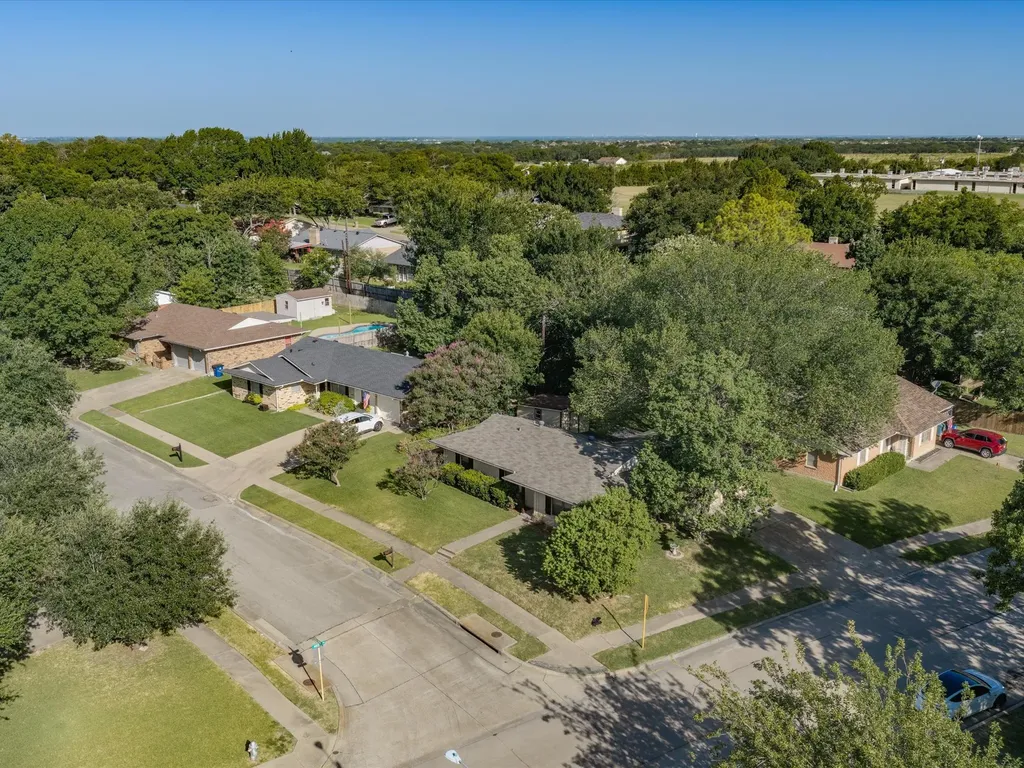 1313 Crestridge Street Ennis TX 75119