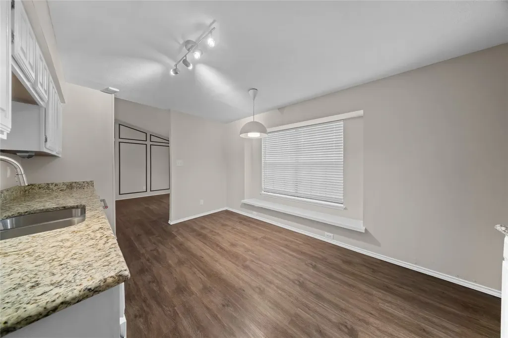 11136 Mccree Road Dallas TX 75238
